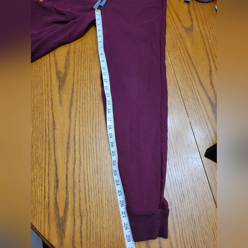 FIGS Men's Tansen Jogger Scrub Pants Burgundy Size XS Nursing